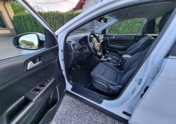 Kia Sportage cena 72900 przebieg: 96557, rok produkcji 2016 z Chmielnik małe 742